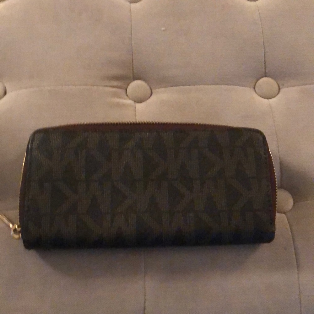 Wallet - Picture 2 of 3